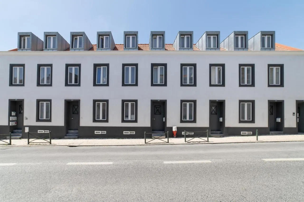 Lisbon Hill House - No. 599B Apartment